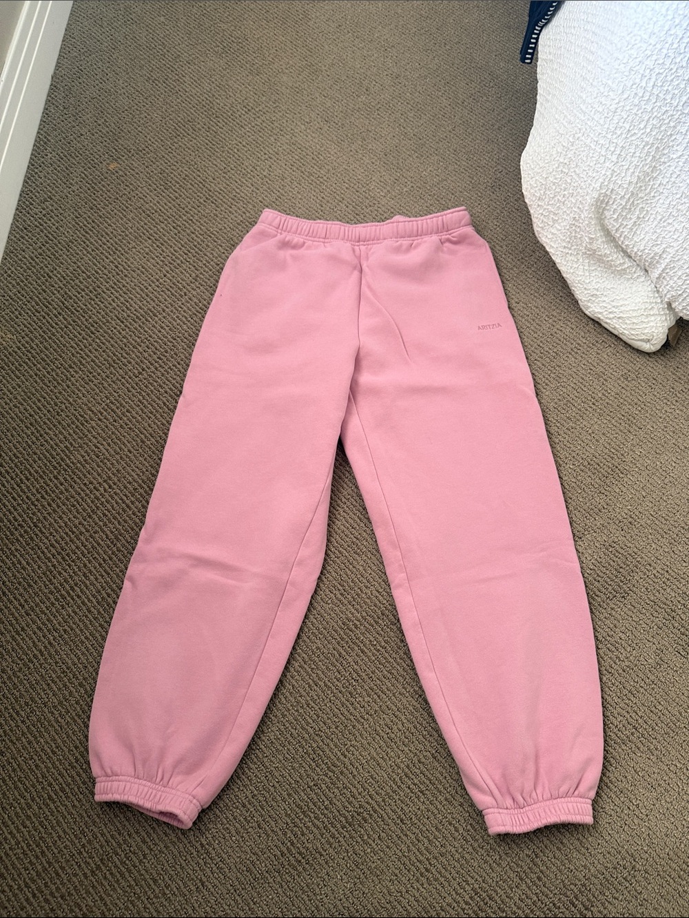 Aritzia Rose Pink Fleece Joggers